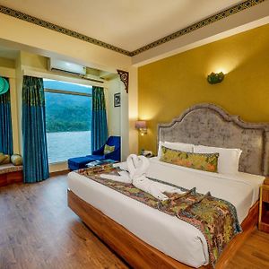 Premium Room 180 Degree River View